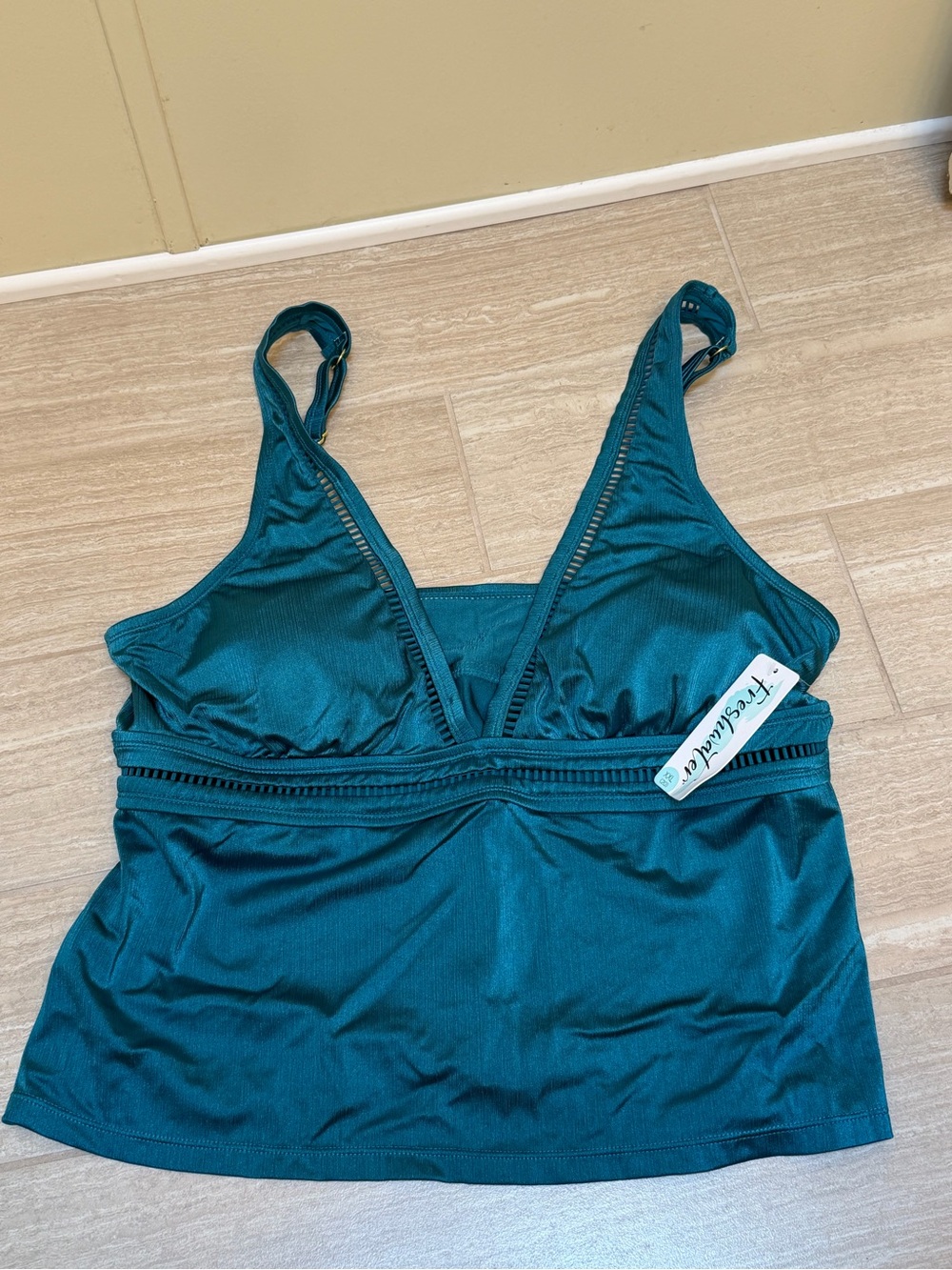 Kohl's Freshwater Teal Ladder Trim Tankini Top Size XXL (20) so pretty!